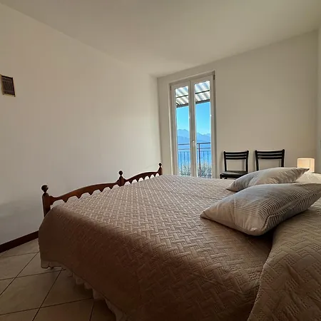 Stunning View Peglio - Larihome A45 Apartment Sueglio