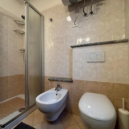 Stunning View Peglio - Larihome A45 *