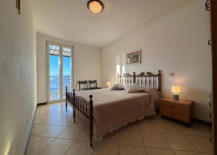 Lägenhet Stunning View Peglio - Larihome A45 *