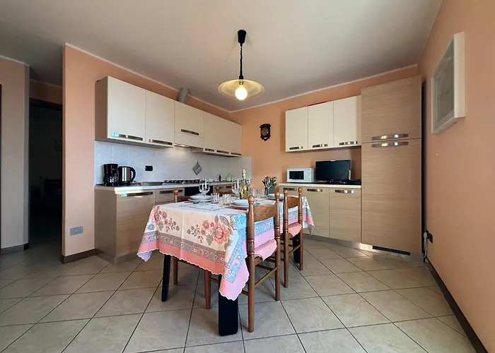 Stunning View Peglio - Larihome A45 Lägenhet *