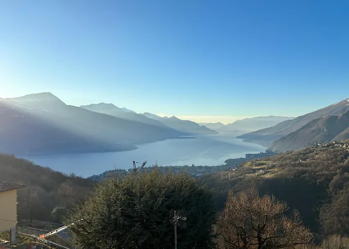 Lägenhet Stunning View Peglio - Larihome A45