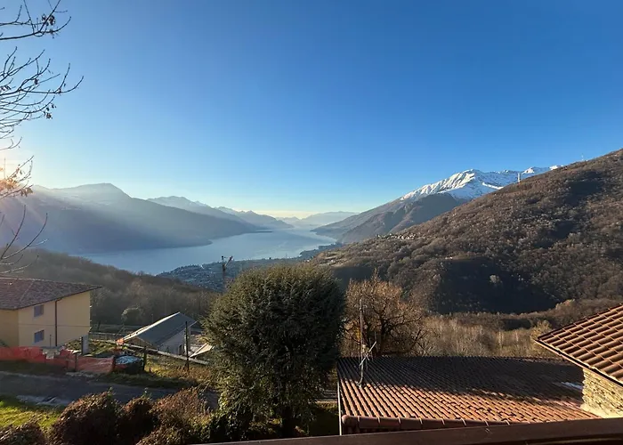 Lägenhet Stunning View Peglio - Larihome A45