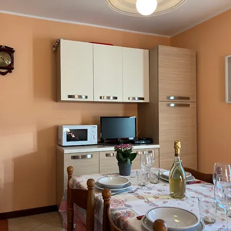 Stunning View Peglio - Larihome A45 *